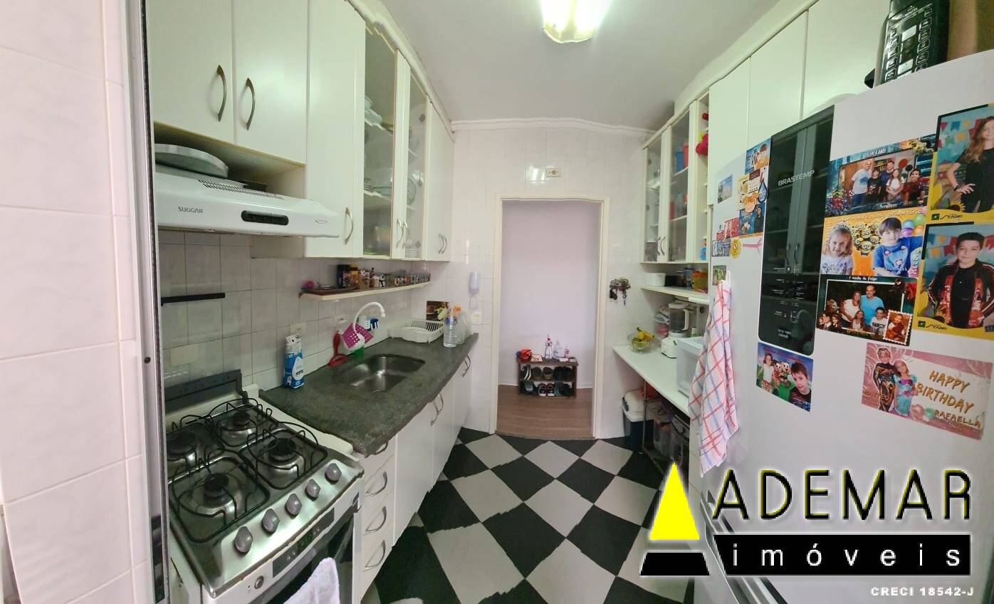 Apartamento à venda com 3 quartos, 65m² - Foto 4