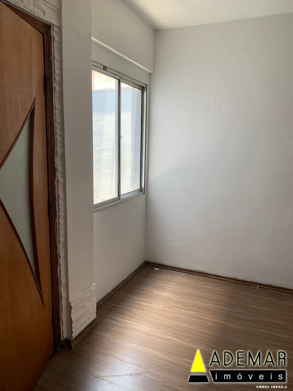 Apartamento à venda com 2 quartos, 62m² - Foto 4