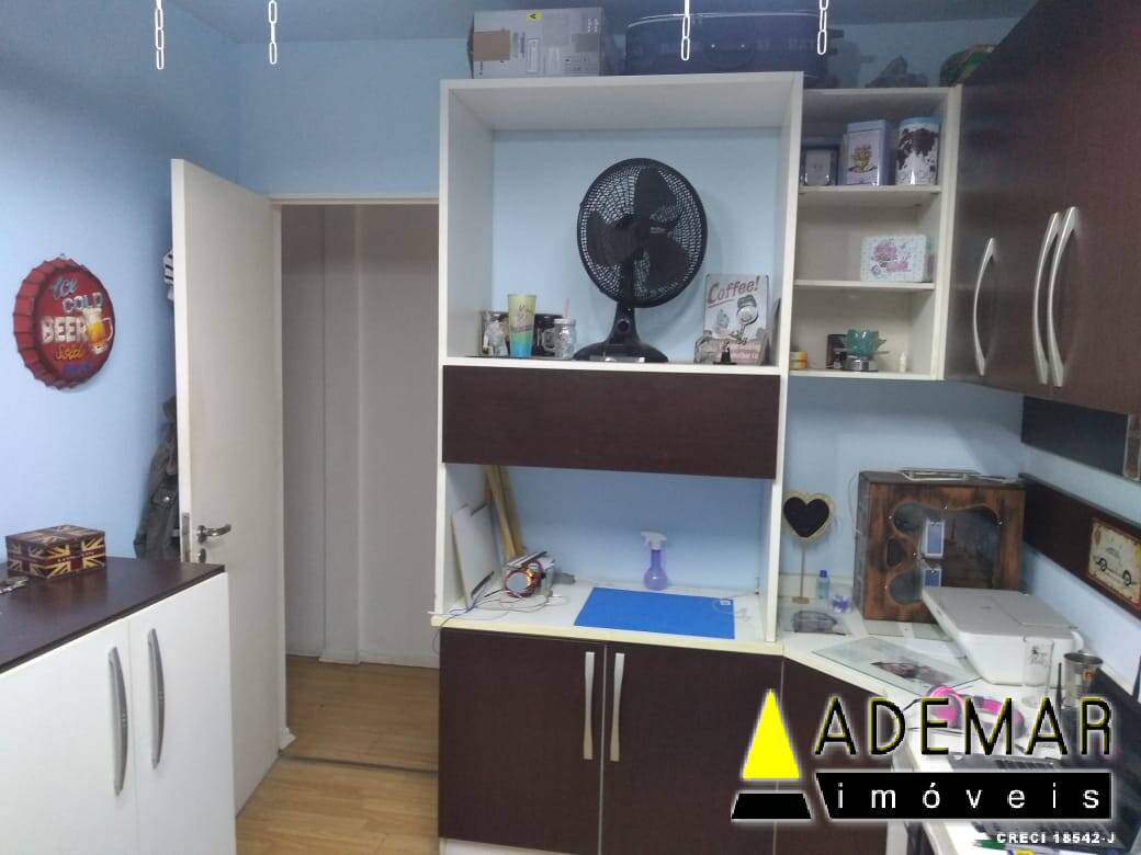 Apartamento à venda com 2 quartos, 80m² - Foto 2