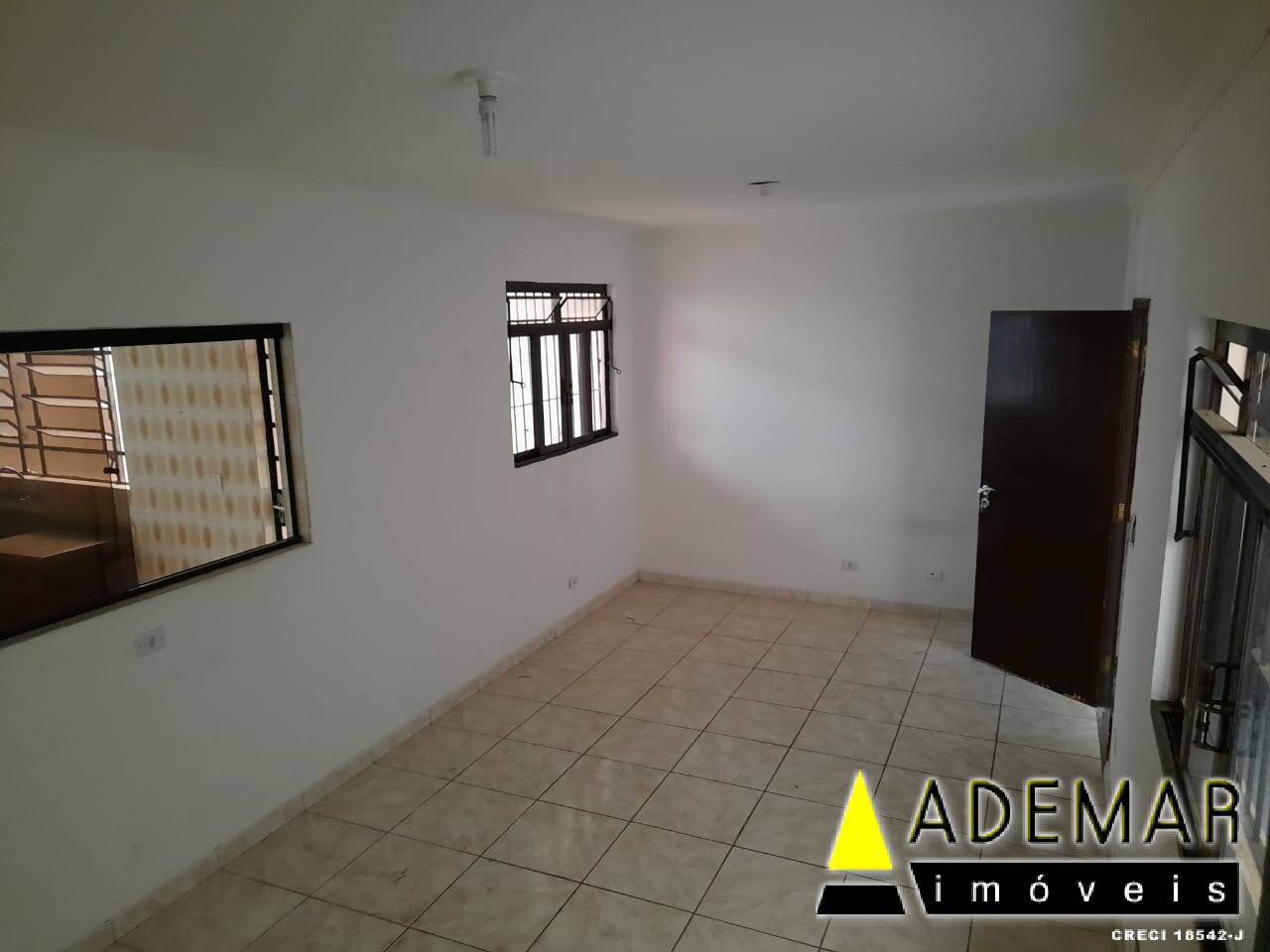 Casa à venda com 2 quartos, 100m² - Foto 10