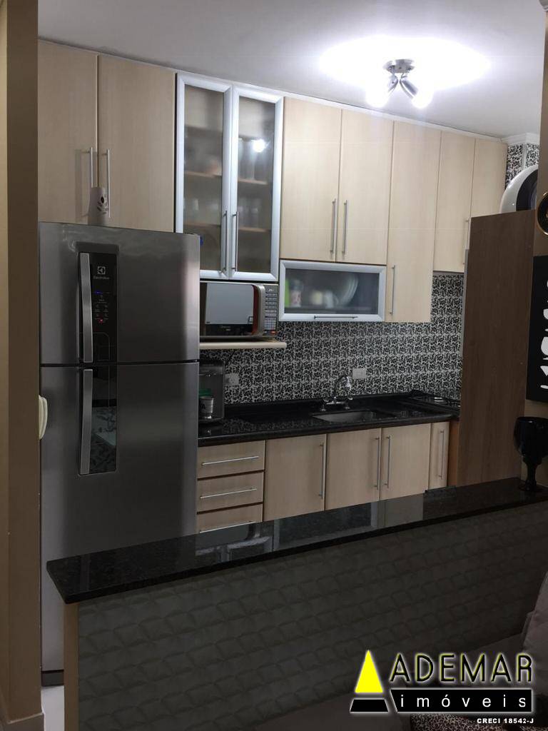 Apartamento à venda com 2 quartos, 68m² - Foto 2