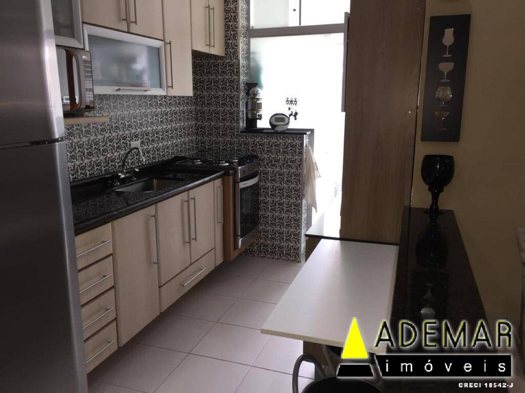 Apartamento à venda com 2 quartos, 68m² - Foto 3