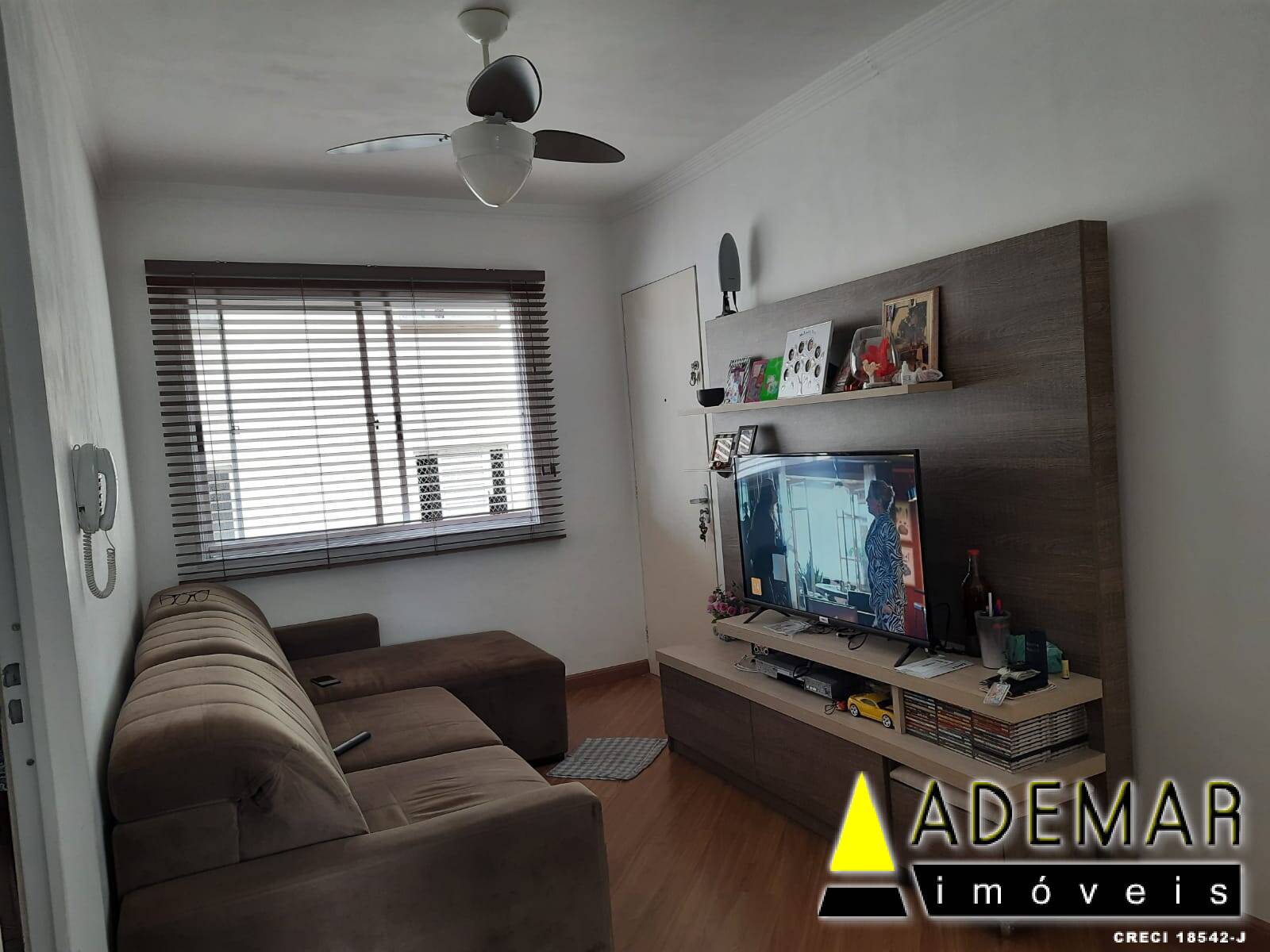 Apartamento à venda com 2 quartos, 49m² - Foto 2