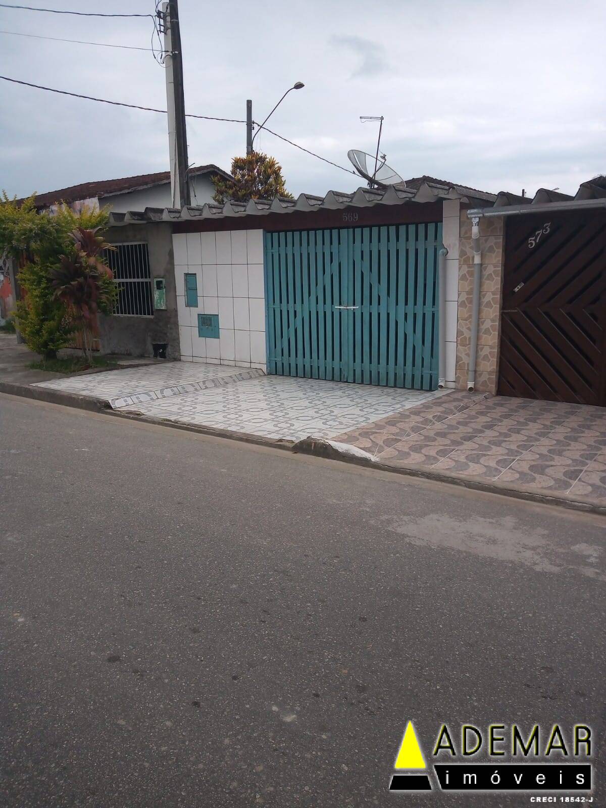 Casa à venda com 2 quartos, 50m² - Foto 1