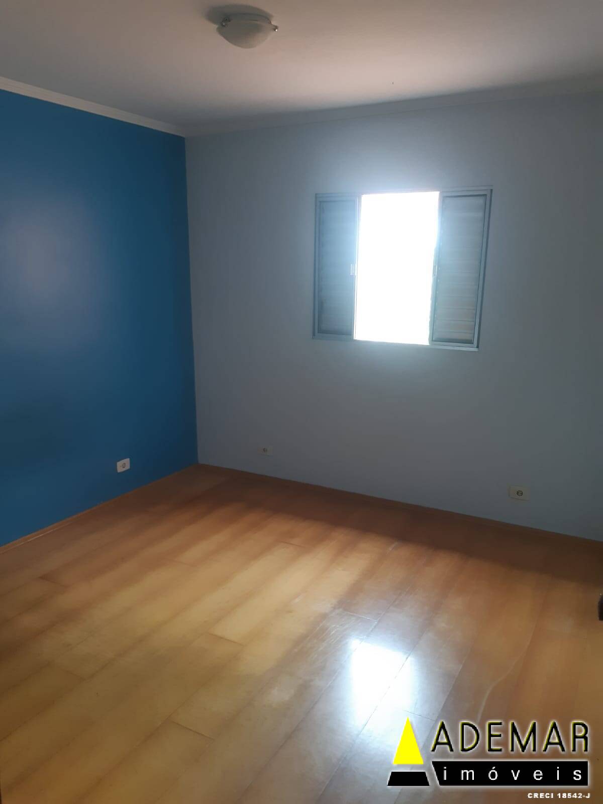 Casa à venda com 2 quartos, 130m² - Foto 9