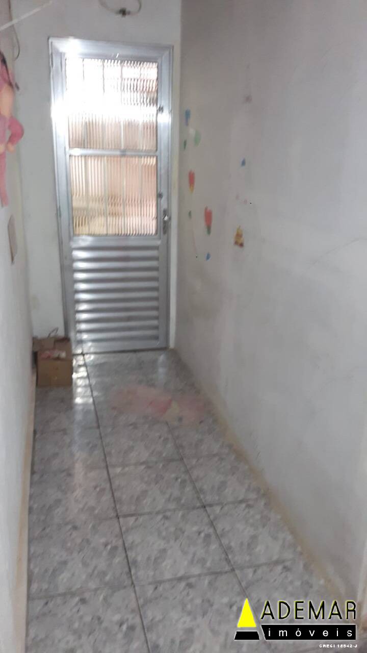 Casa à venda com 2 quartos, 50m² - Foto 6