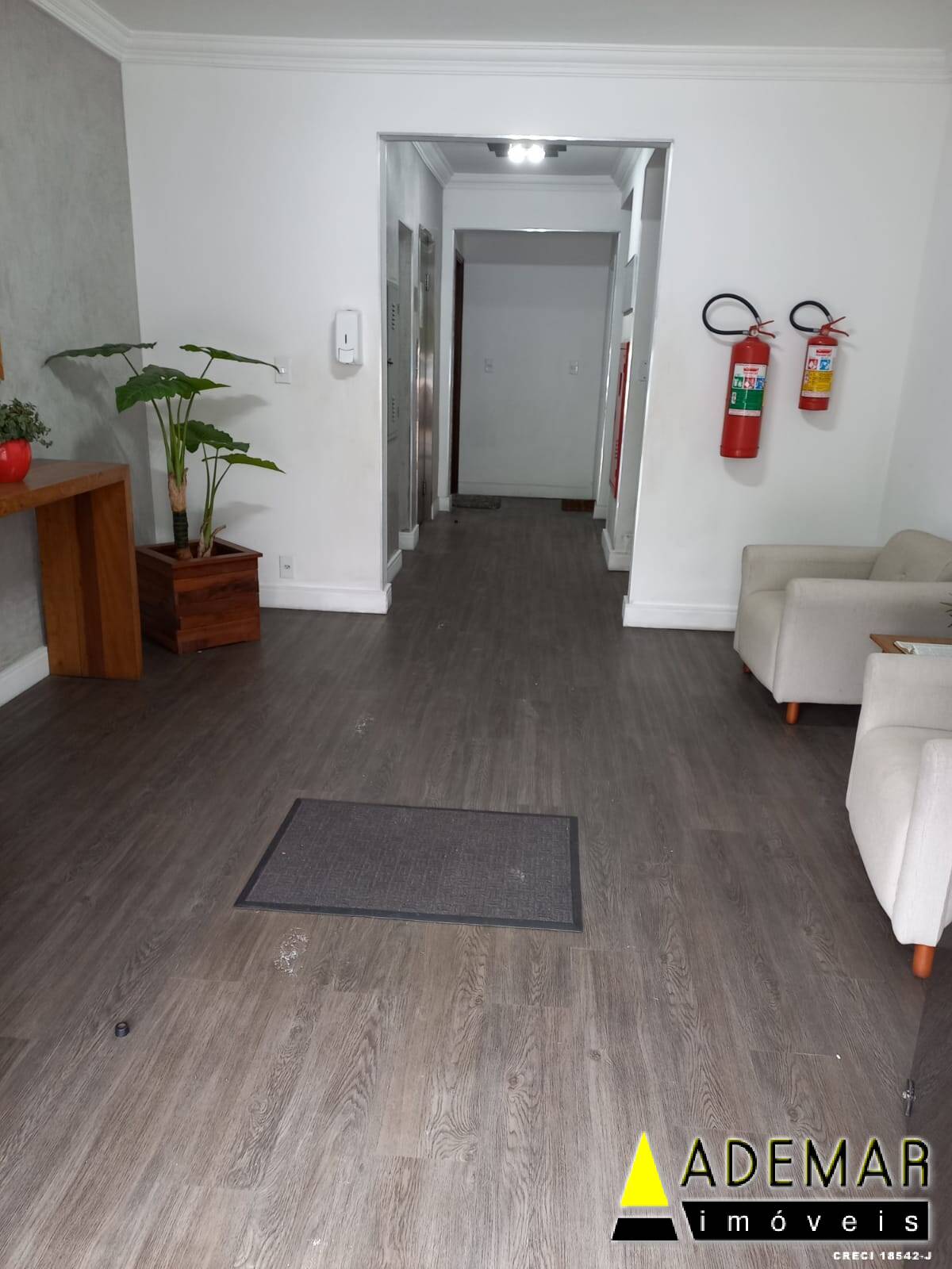 Apartamento à venda com 2 quartos, 65m² - Foto 11