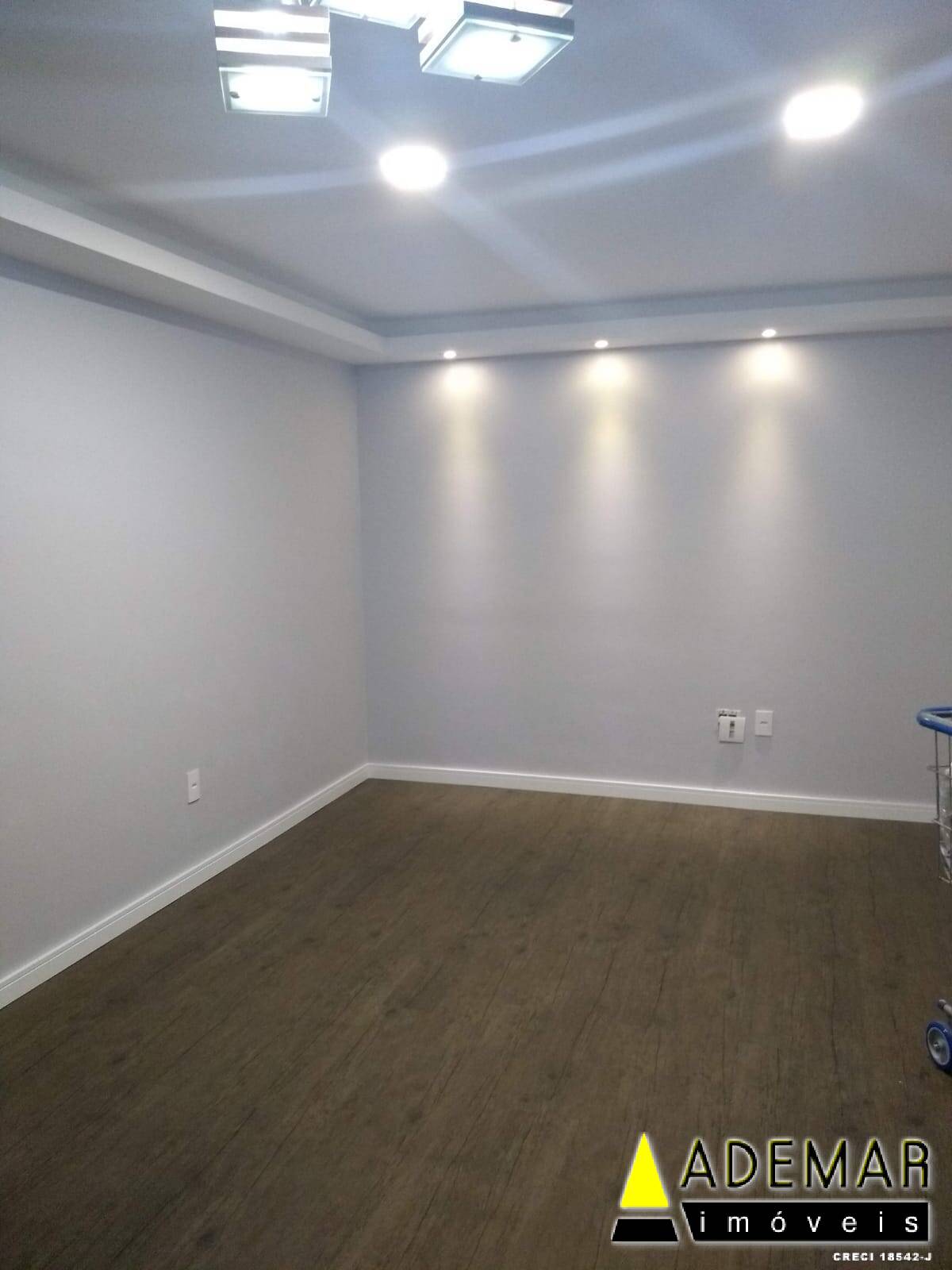 Apartamento à venda com 3 quartos, 83m² - Foto 5