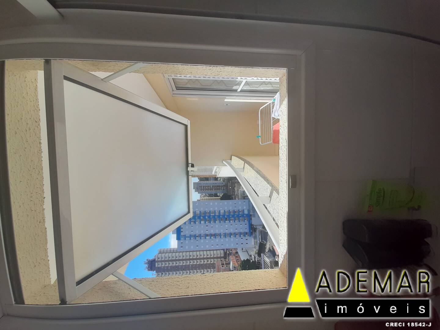 Apartamento à venda com 3 quartos, 83m² - Foto 12