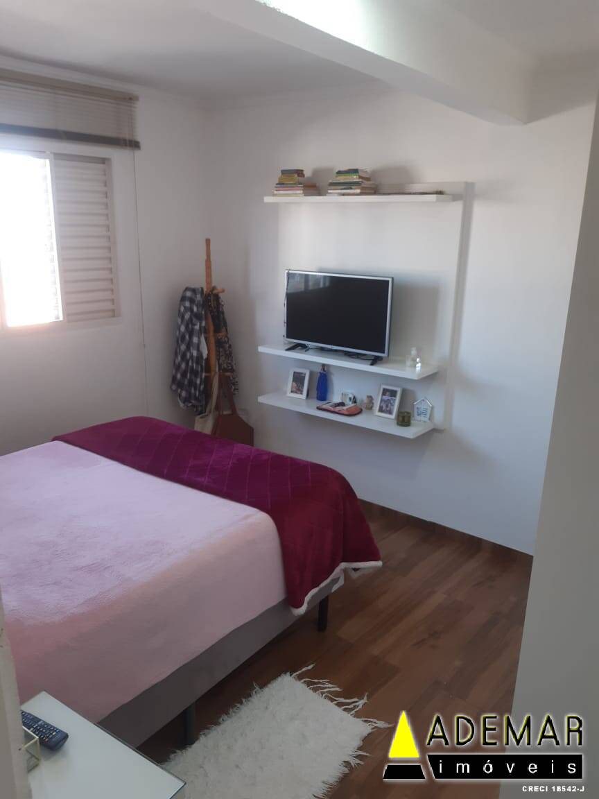 Casa à venda com 5 quartos, 188m² - Foto 9