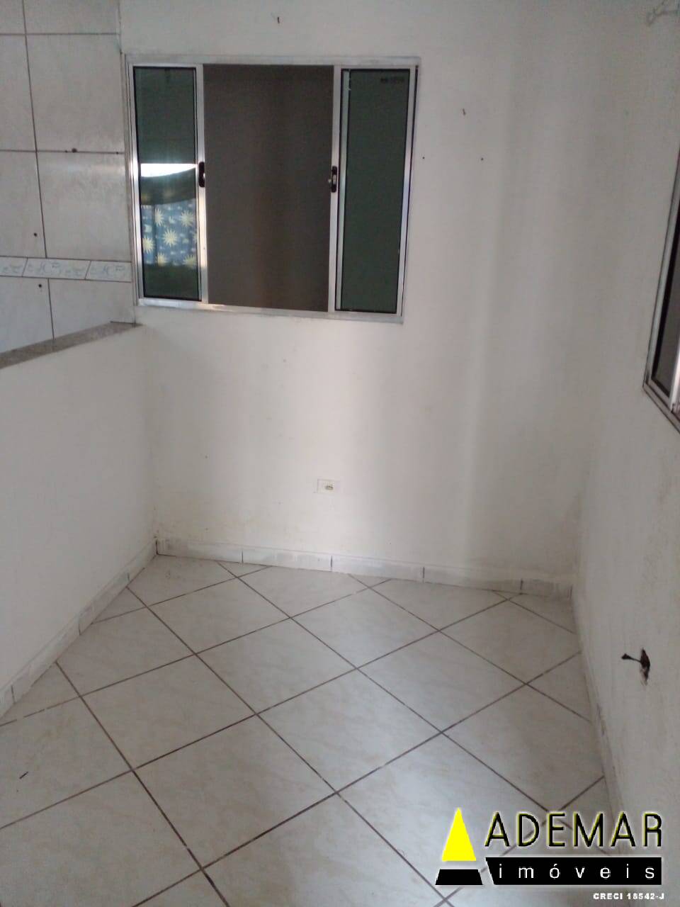 Casa à venda com 3 quartos, 120m² - Foto 4