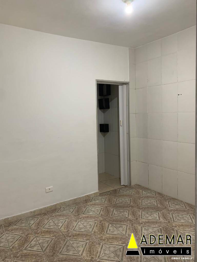 Casa à venda com 2 quartos, 125m² - Foto 3