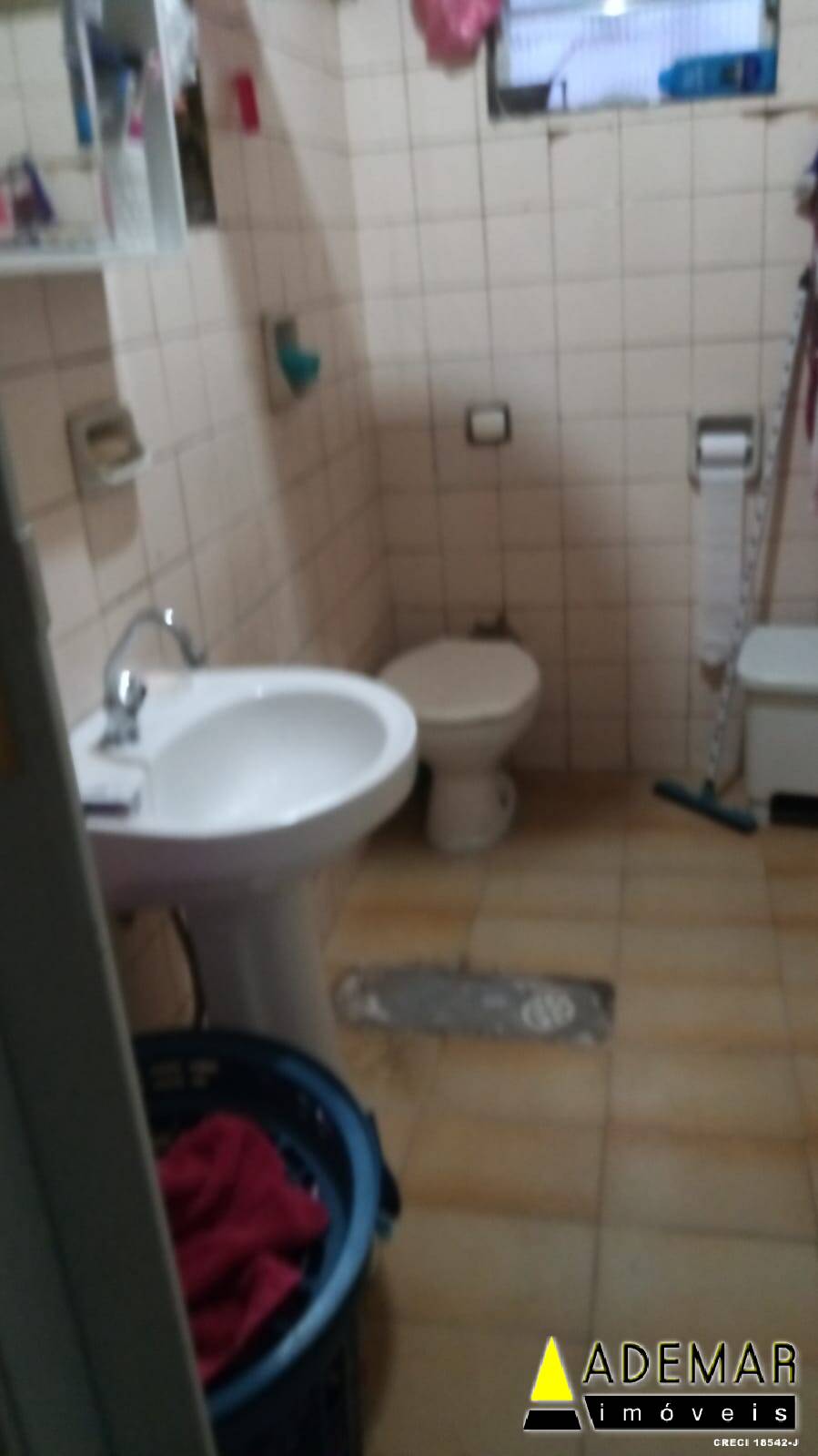 Casa à venda com 2 quartos, 80m² - Foto 2