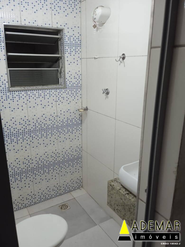 Casa à venda com 3 quartos, 75m² - Foto 5