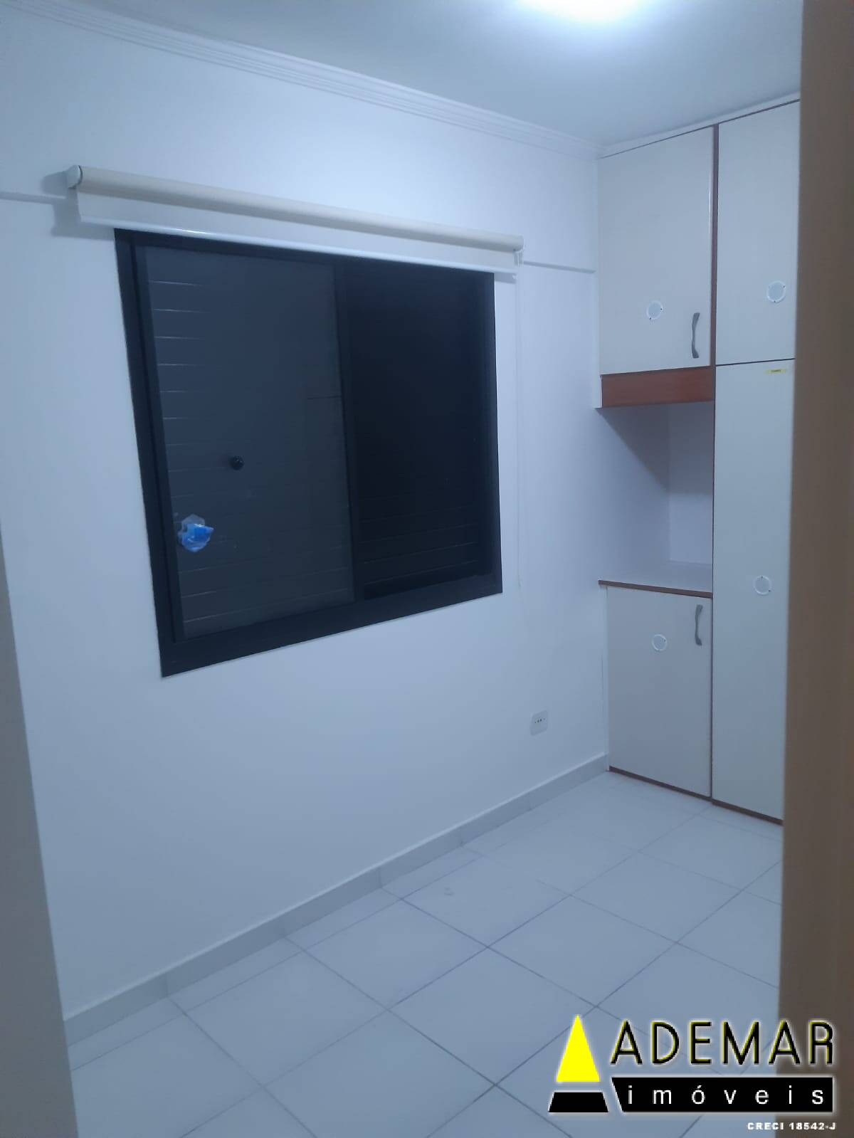 Apartamento à venda com 3 quartos, 67m² - Foto 2