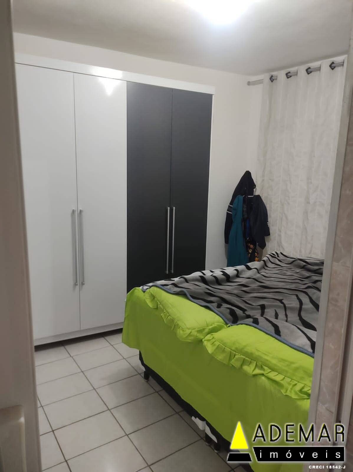 Casa à venda com 3 quartos, 50m² - Foto 4