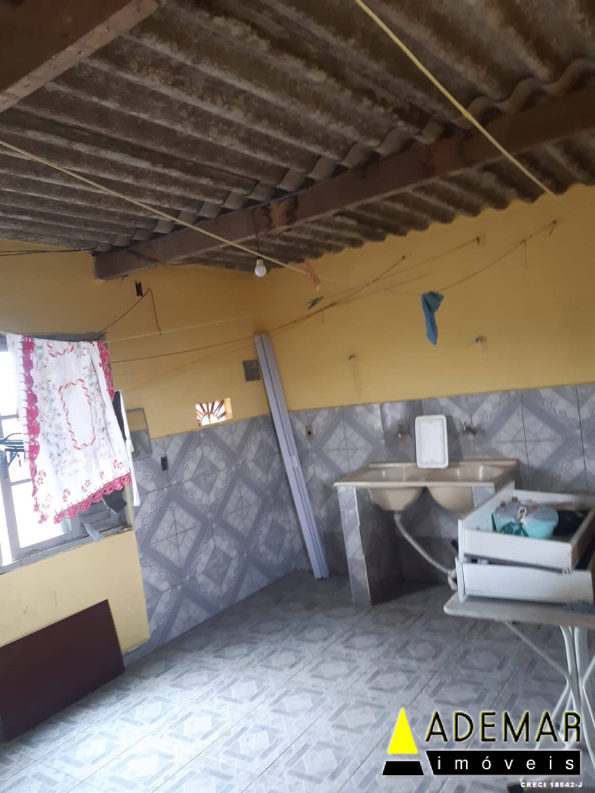 Casa à venda com 4 quartos, 150m² - Foto 12