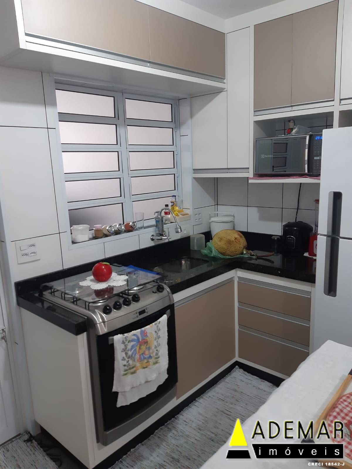 Casa à venda com 2 quartos, 120m² - Foto 13