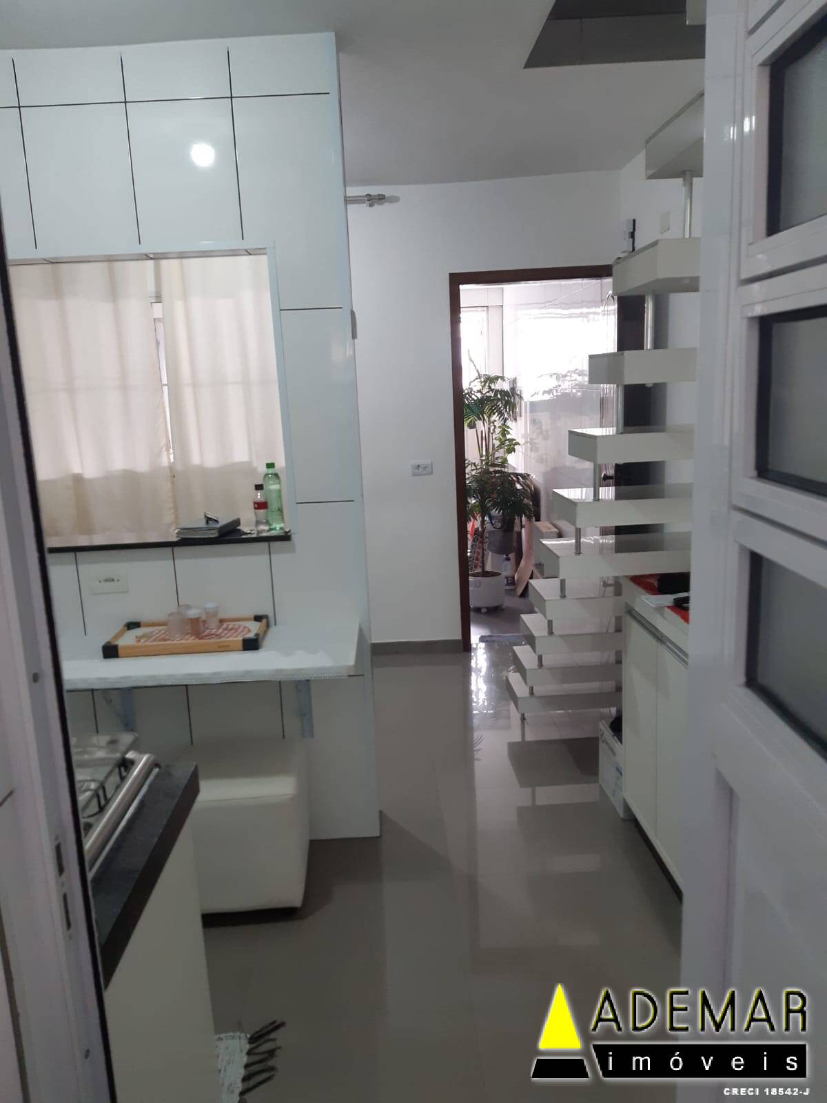 Casa à venda com 2 quartos, 120m² - Foto 11