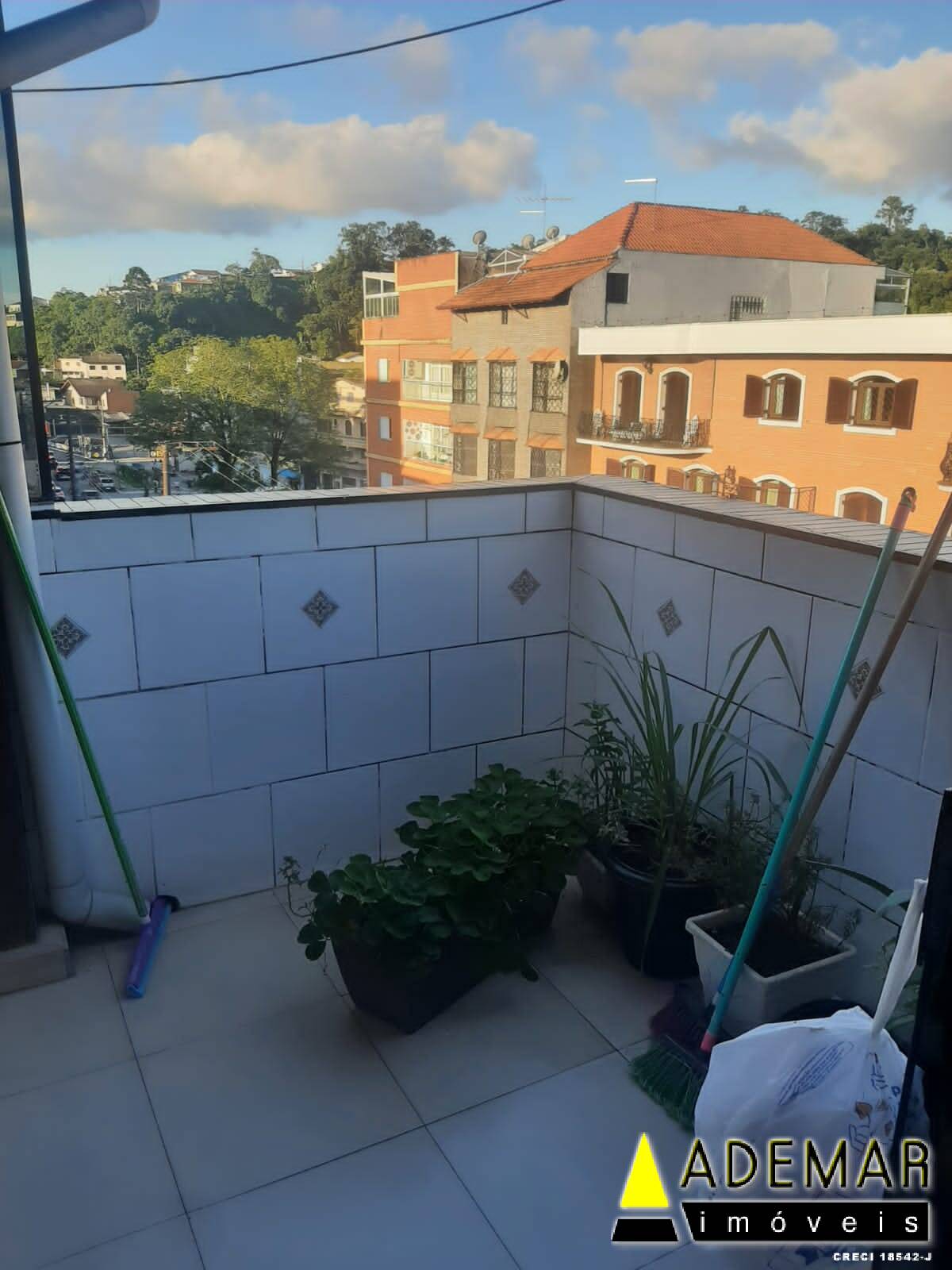 Apartamento à venda com 3 quartos - Foto 4