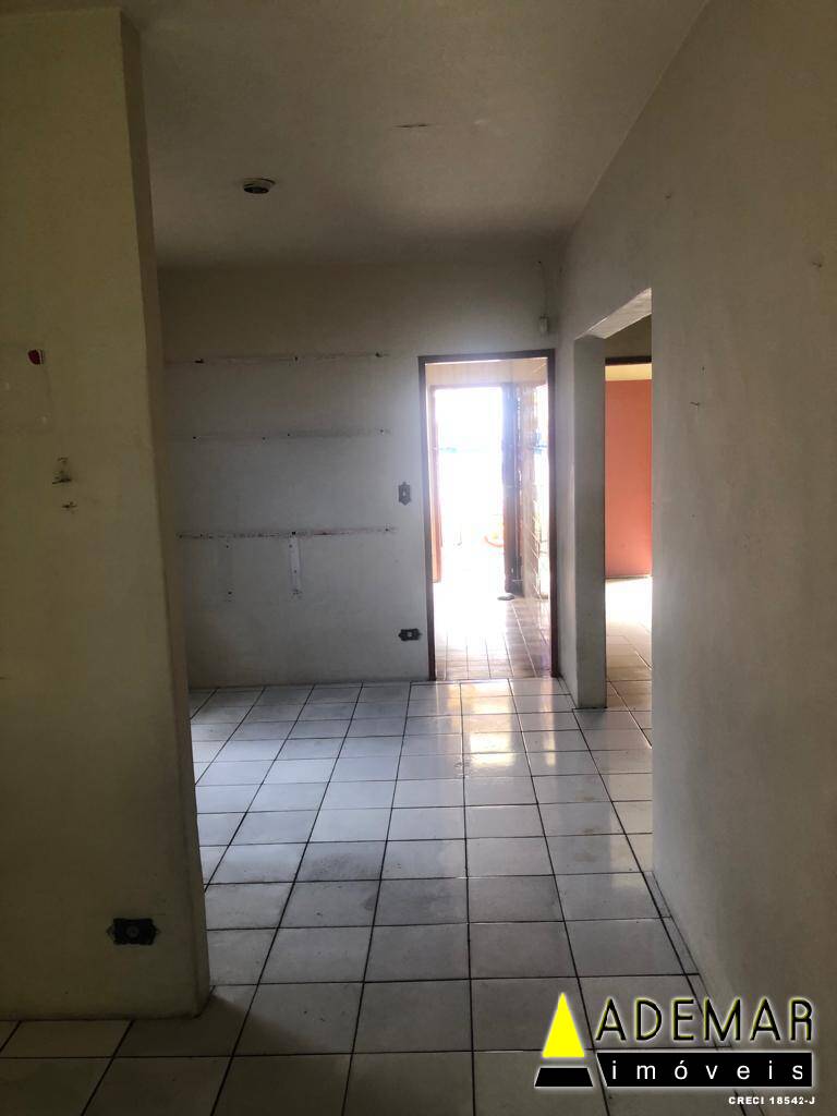 Casa à venda com 3 quartos, 300m² - Foto 6