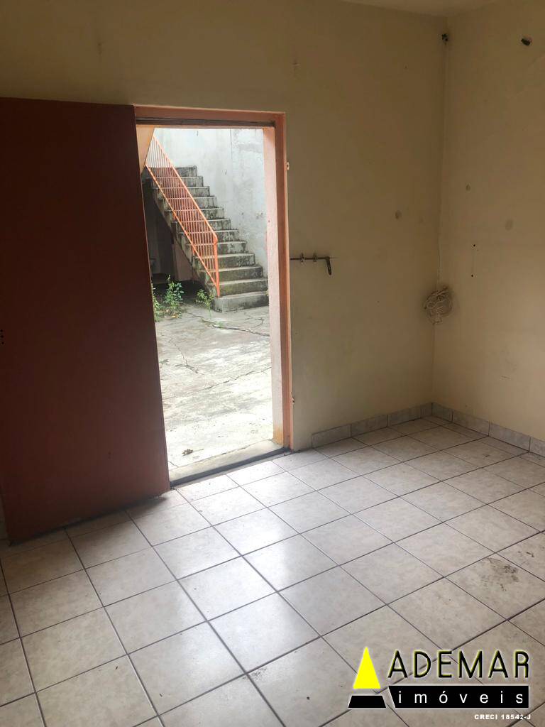 Casa à venda com 3 quartos, 300m² - Foto 13