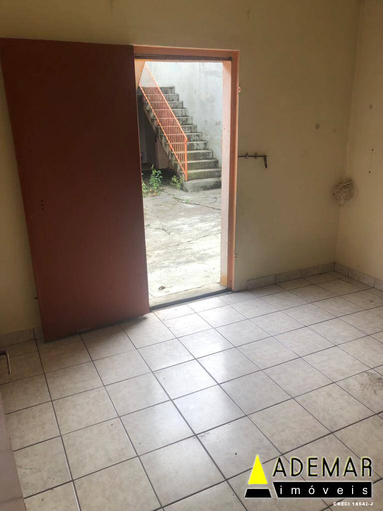 Casa à venda com 3 quartos, 300m² - Foto 16