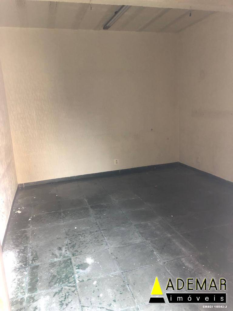 Casa à venda com 3 quartos, 300m² - Foto 22