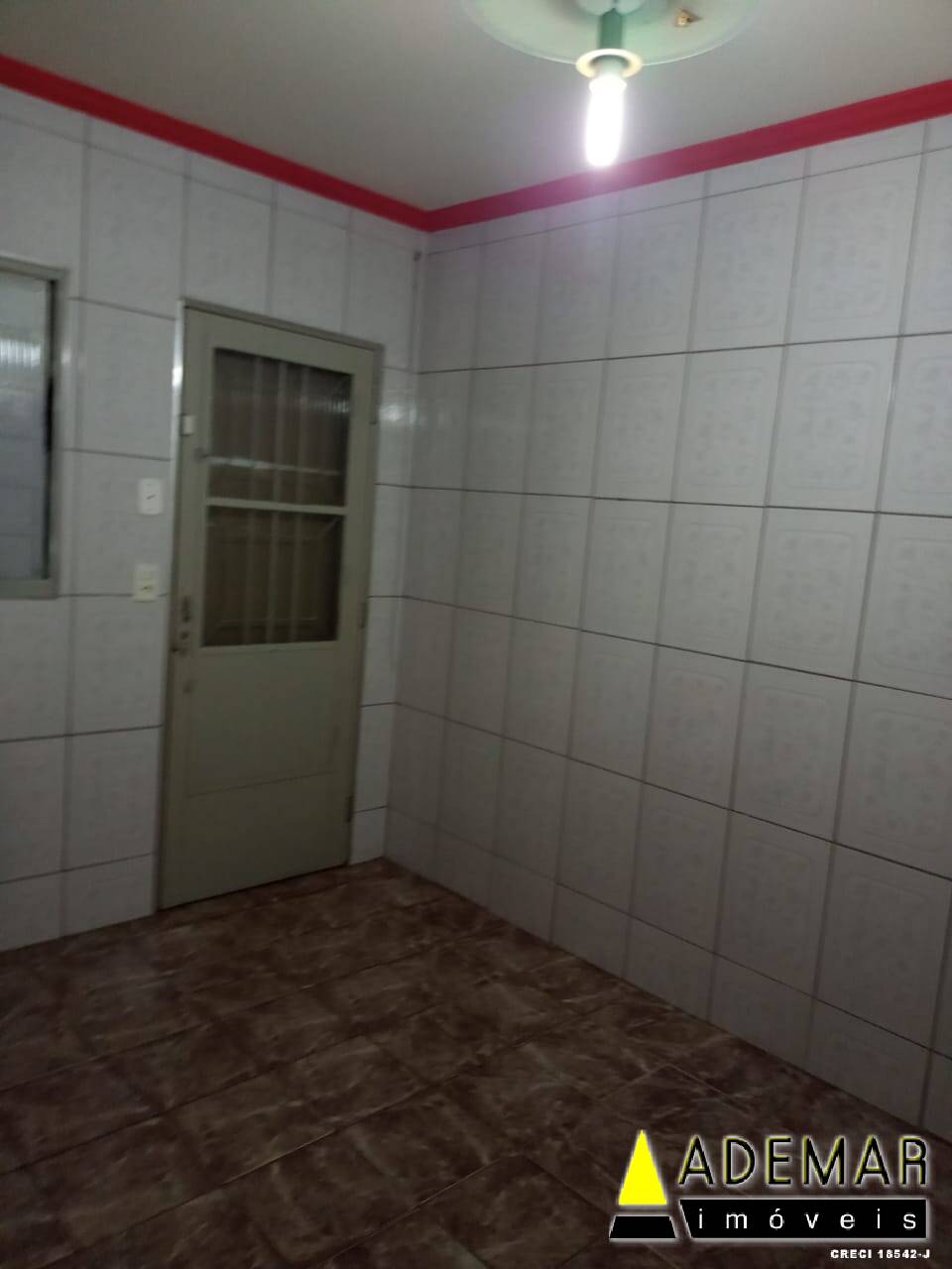 Casa à venda com 3 quartos, 140m² - Foto 8