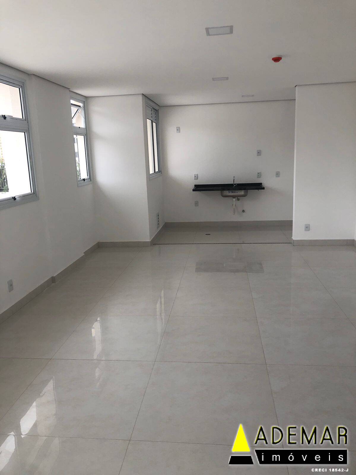 Apartamento à venda com 2 quartos, 48m² - Foto 5