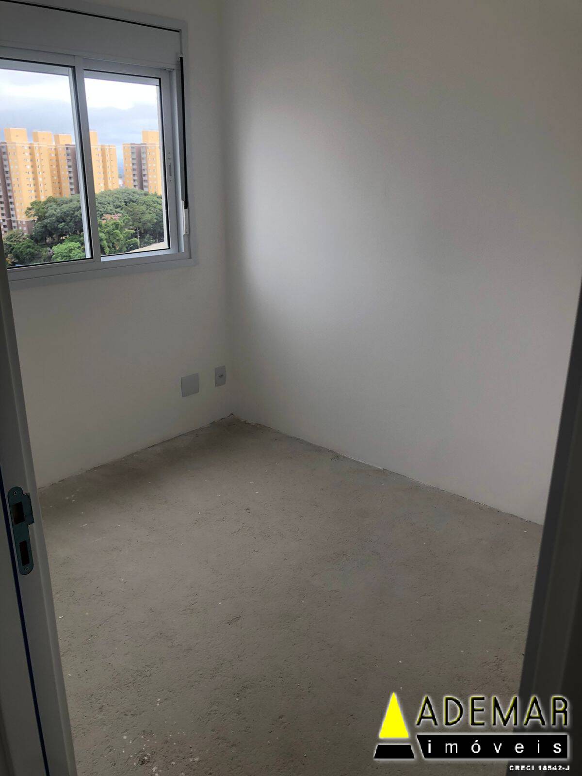 Apartamento à venda com 2 quartos, 48m² - Foto 12