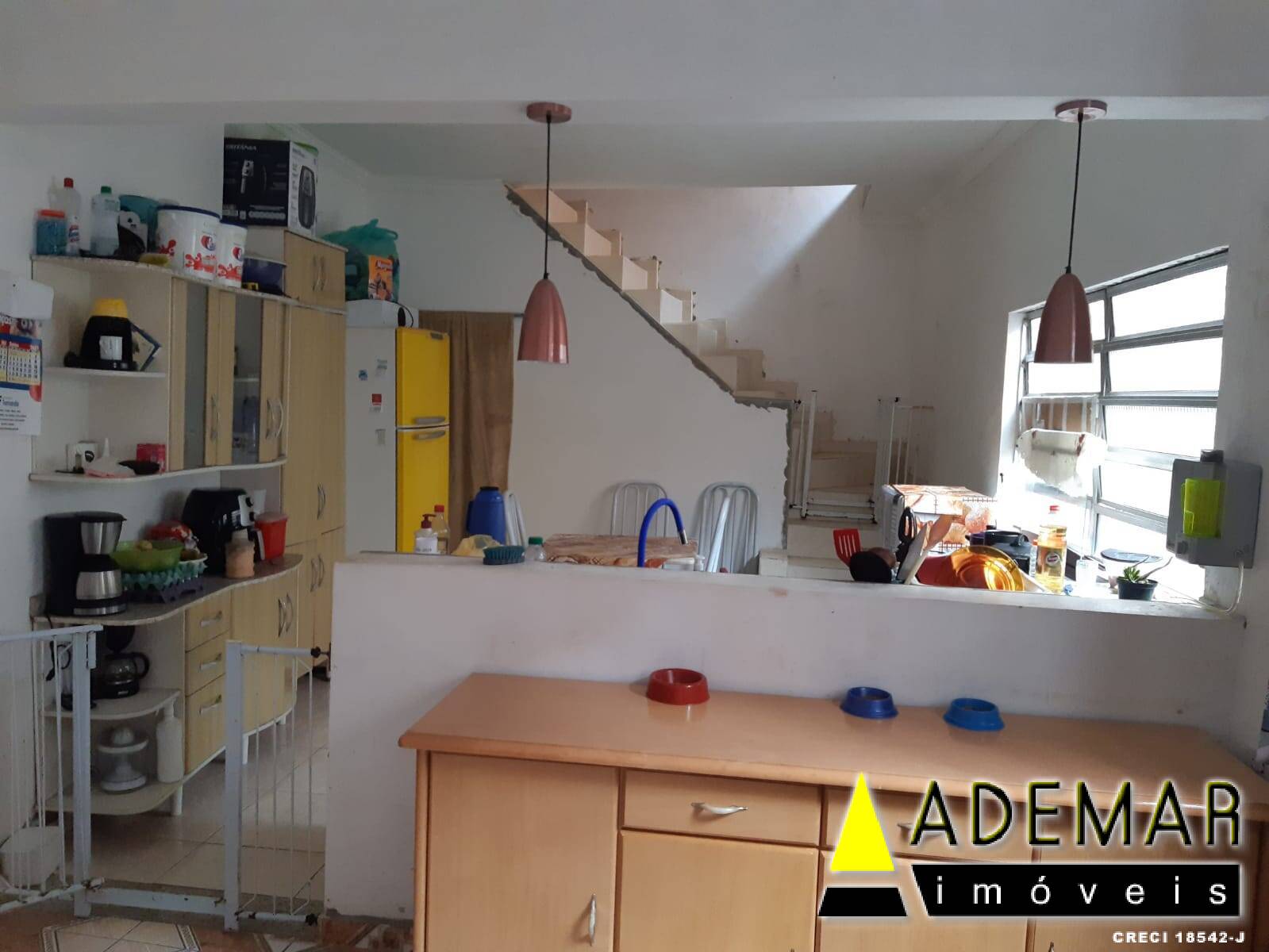 Casa à venda com 2 quartos, 50m² - Foto 1