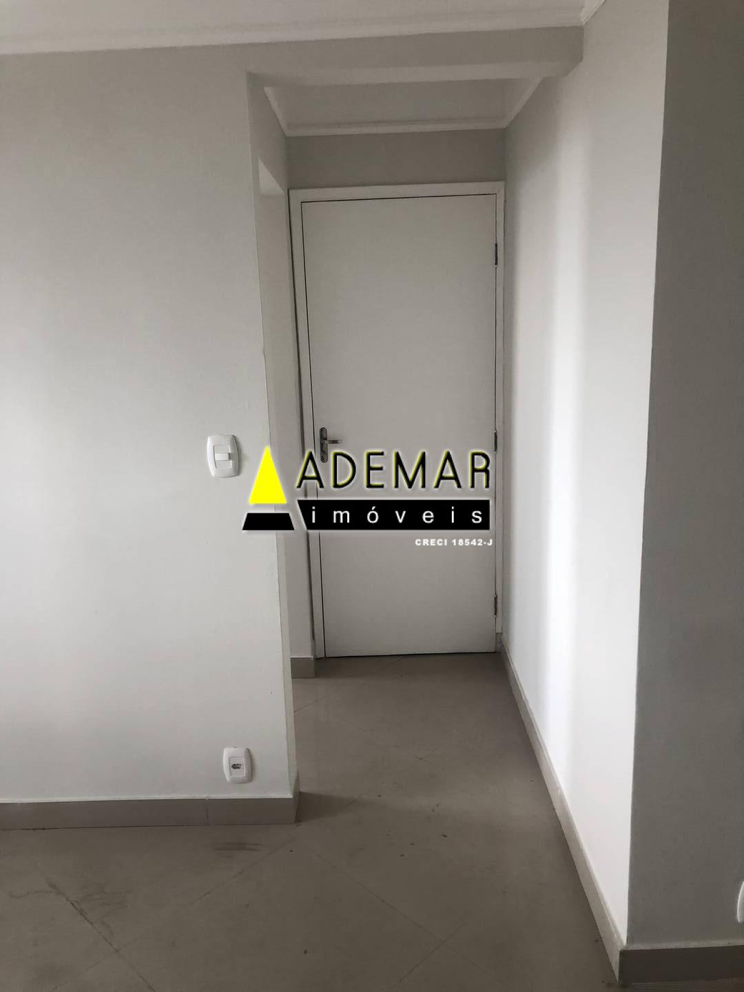 Apartamento à venda com 2 quartos, 55m² - Foto 3