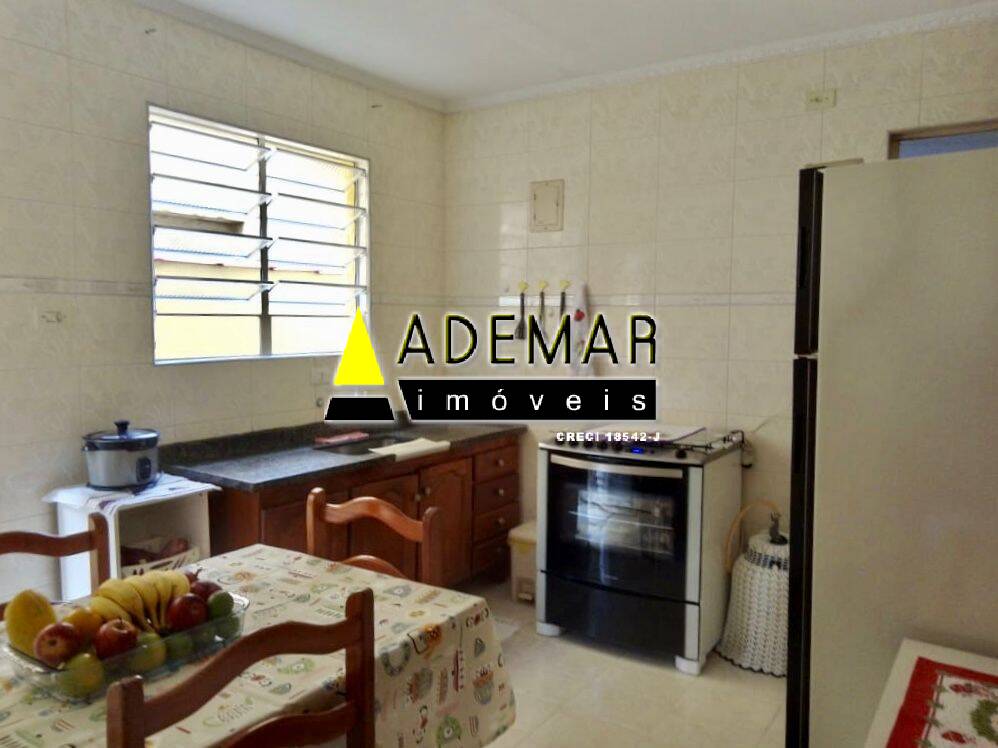 Casa à venda com 4 quartos, 105m² - Foto 5