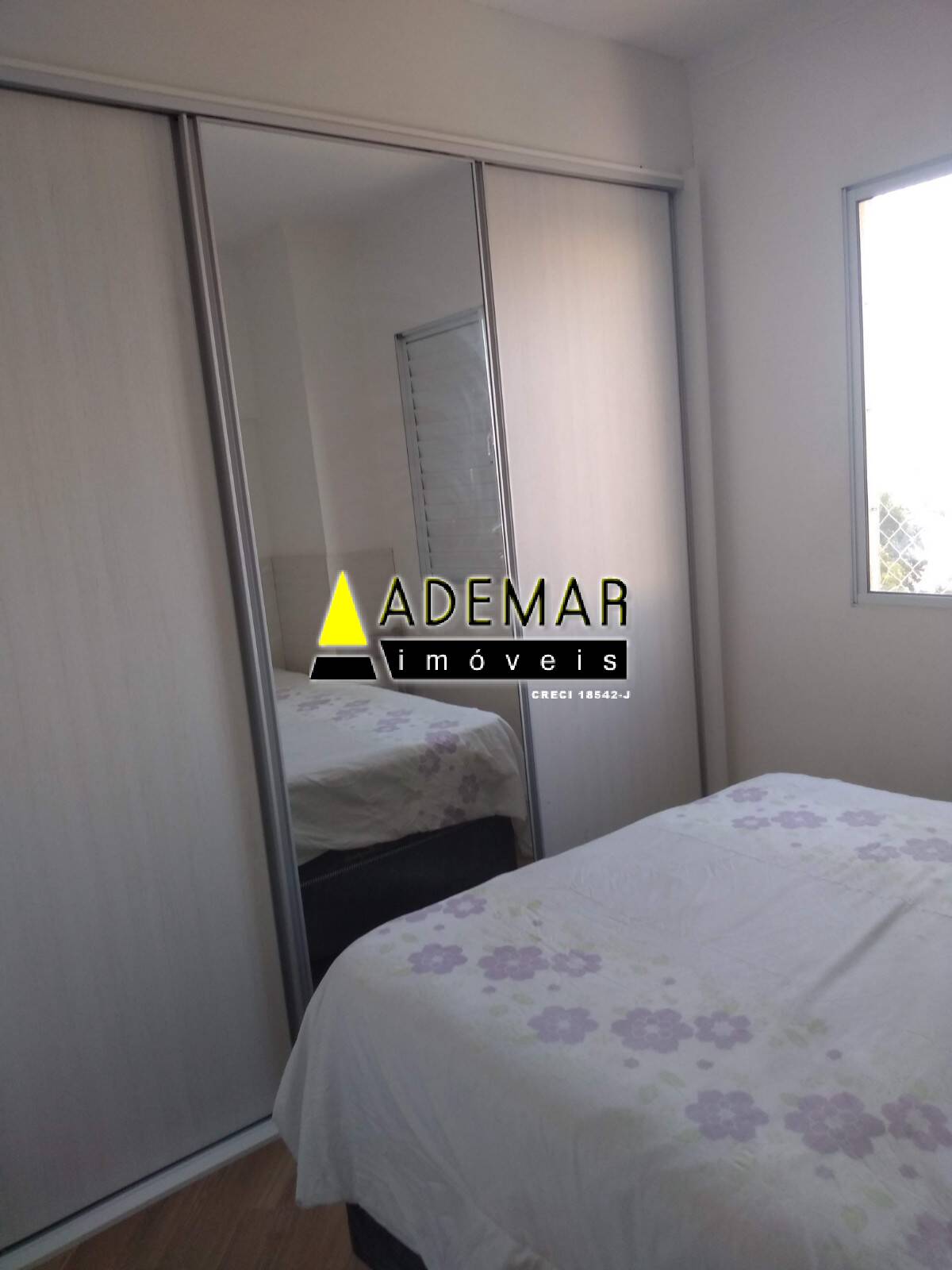 Apartamento à venda com 2 quartos, 43m² - Foto 2