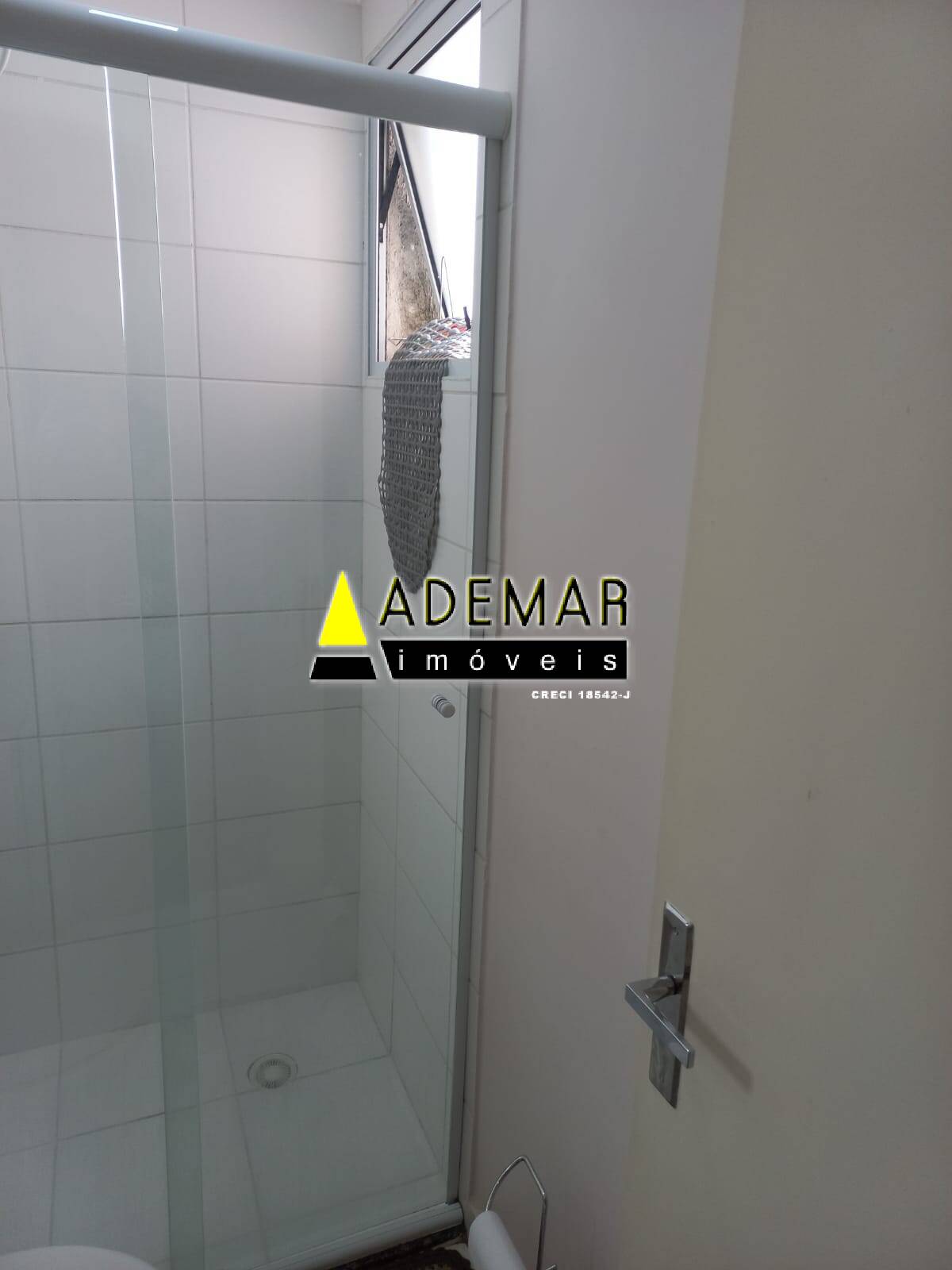 Apartamento à venda com 2 quartos, 43m² - Foto 2