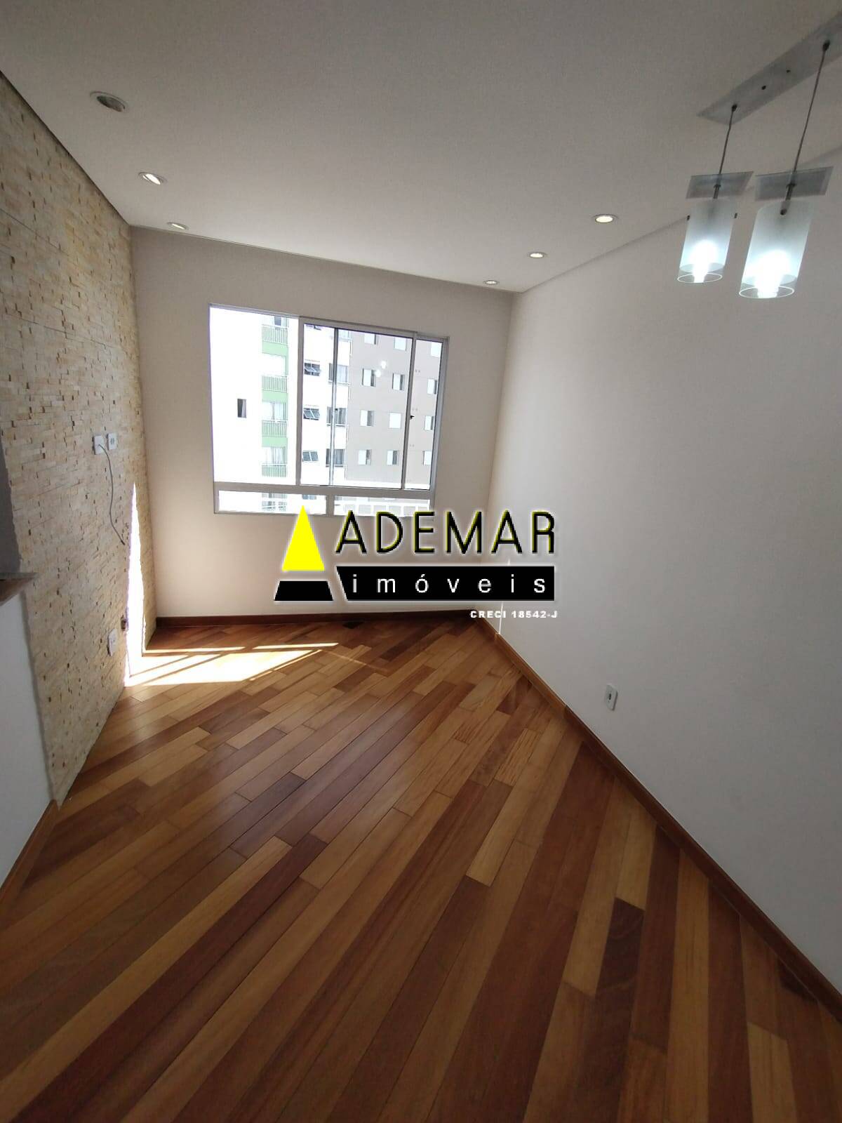 Apartamento à venda com 2 quartos, 44m² - Foto 3