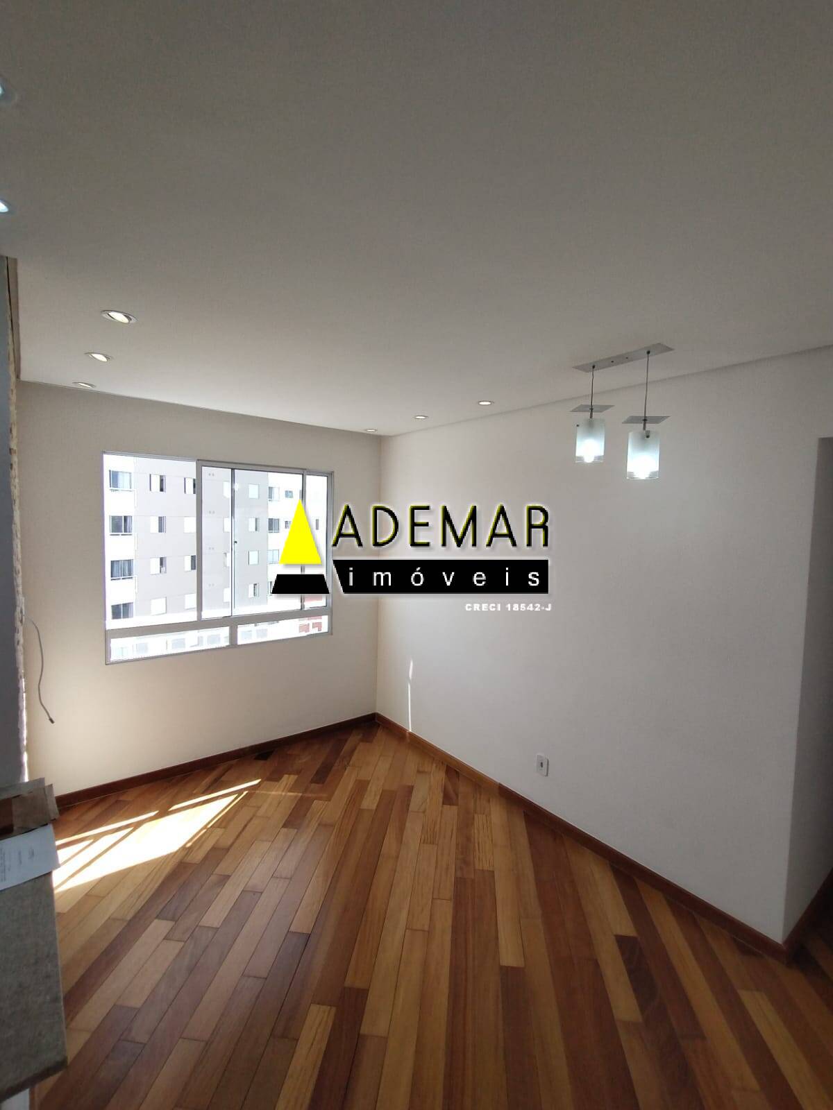 Apartamento à venda com 2 quartos, 44m² - Foto 4