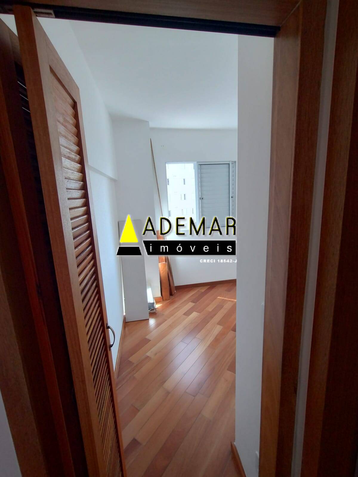 Apartamento à venda com 2 quartos, 44m² - Foto 10