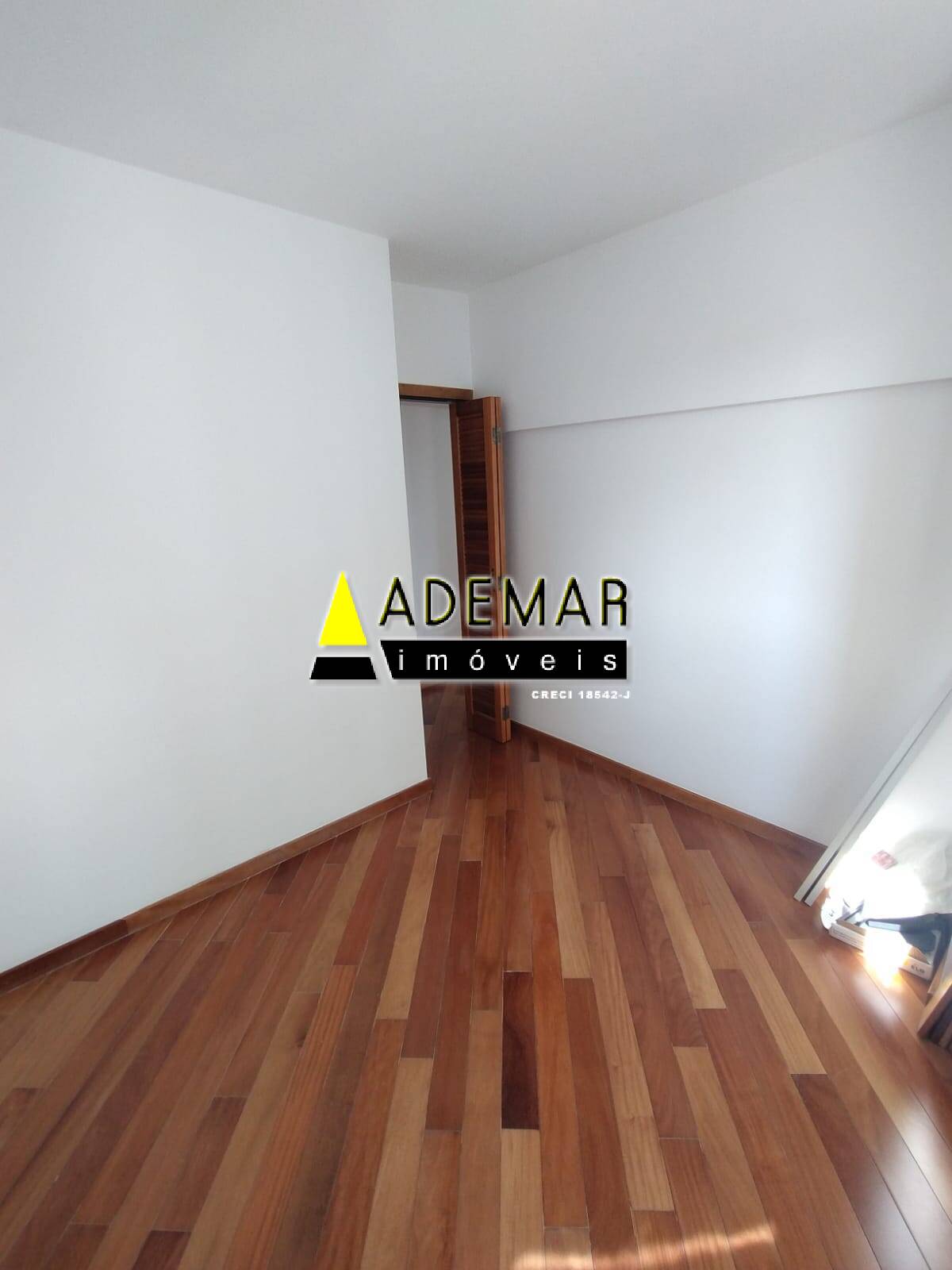 Apartamento à venda com 2 quartos, 44m² - Foto 12