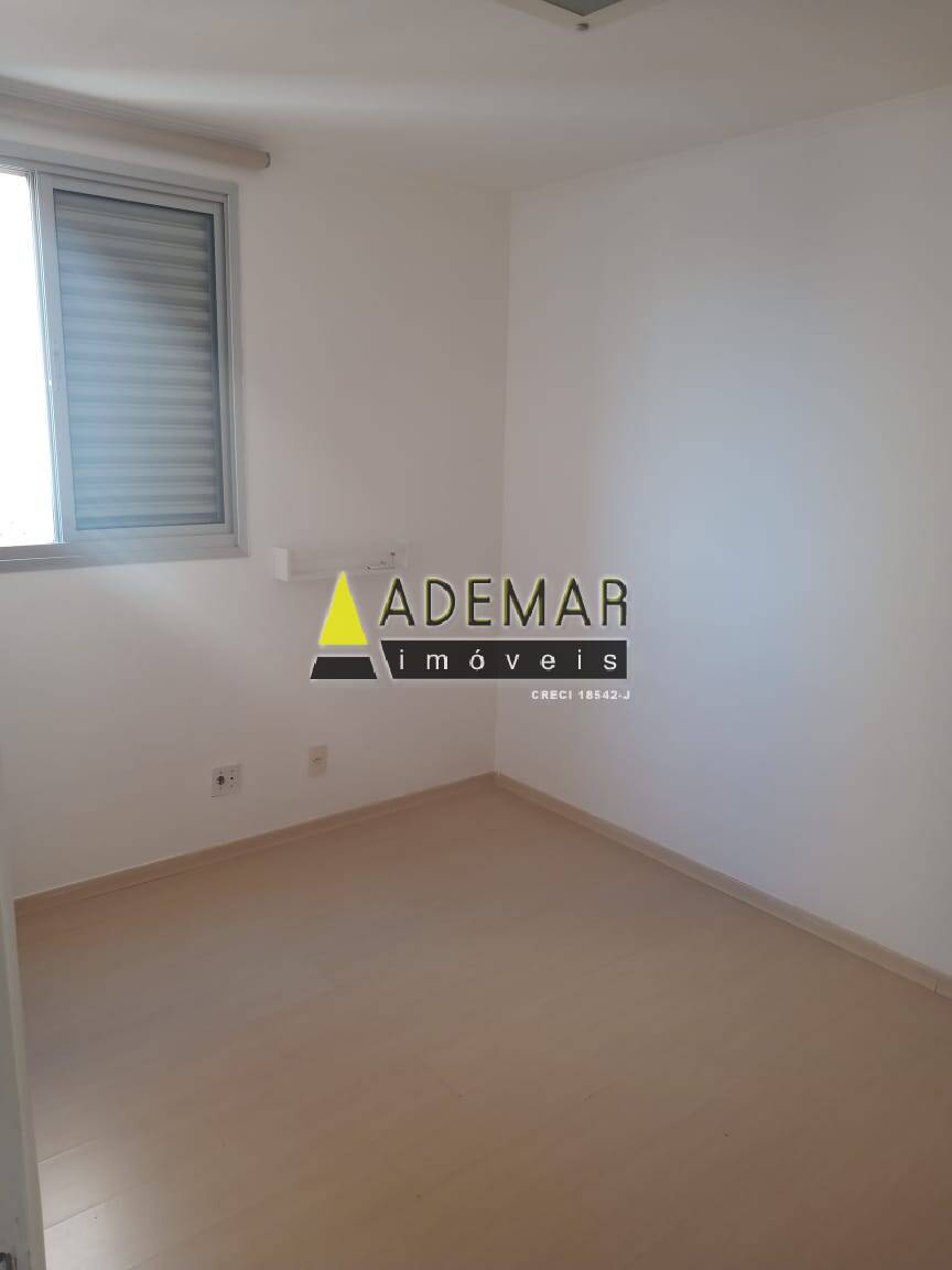 Apartamento à venda com 2 quartos, 60m² - Foto 3