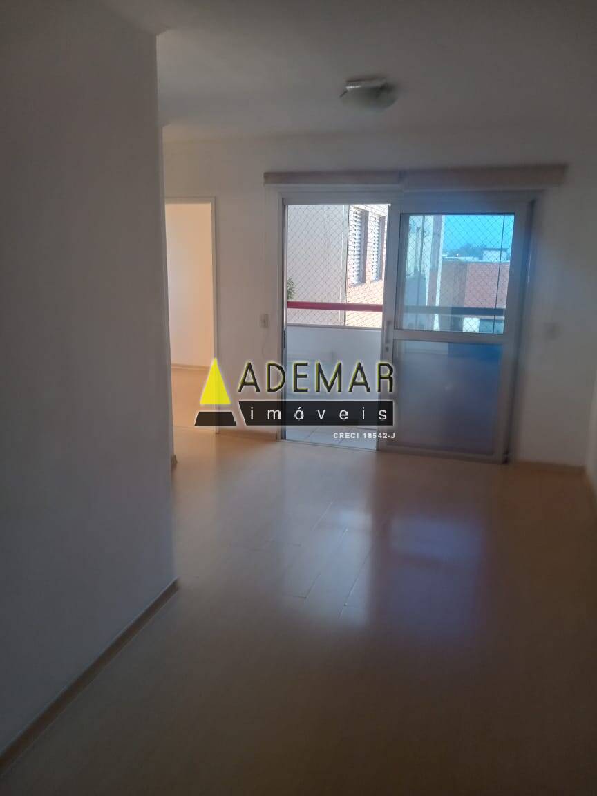 Apartamento à venda com 2 quartos, 60m² - Foto 5