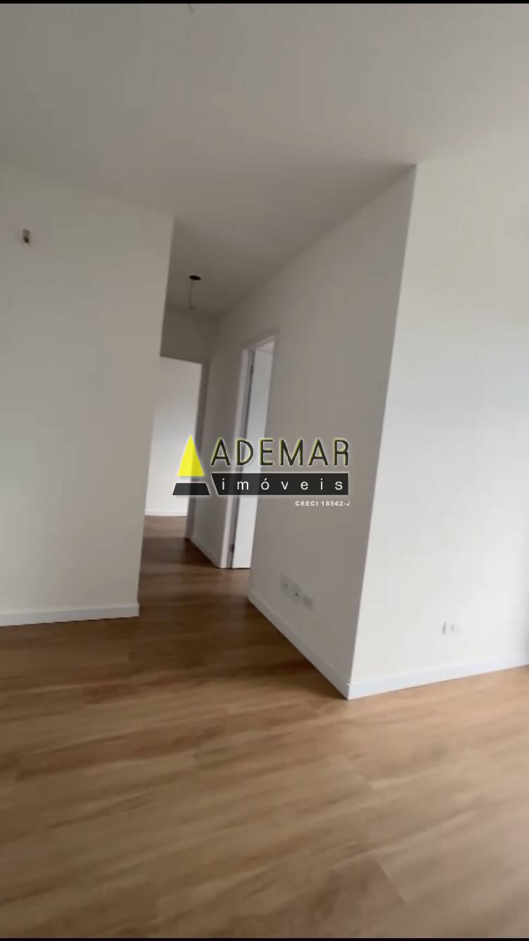 Apartamento à venda com 2 quartos, 45m² - Foto 4