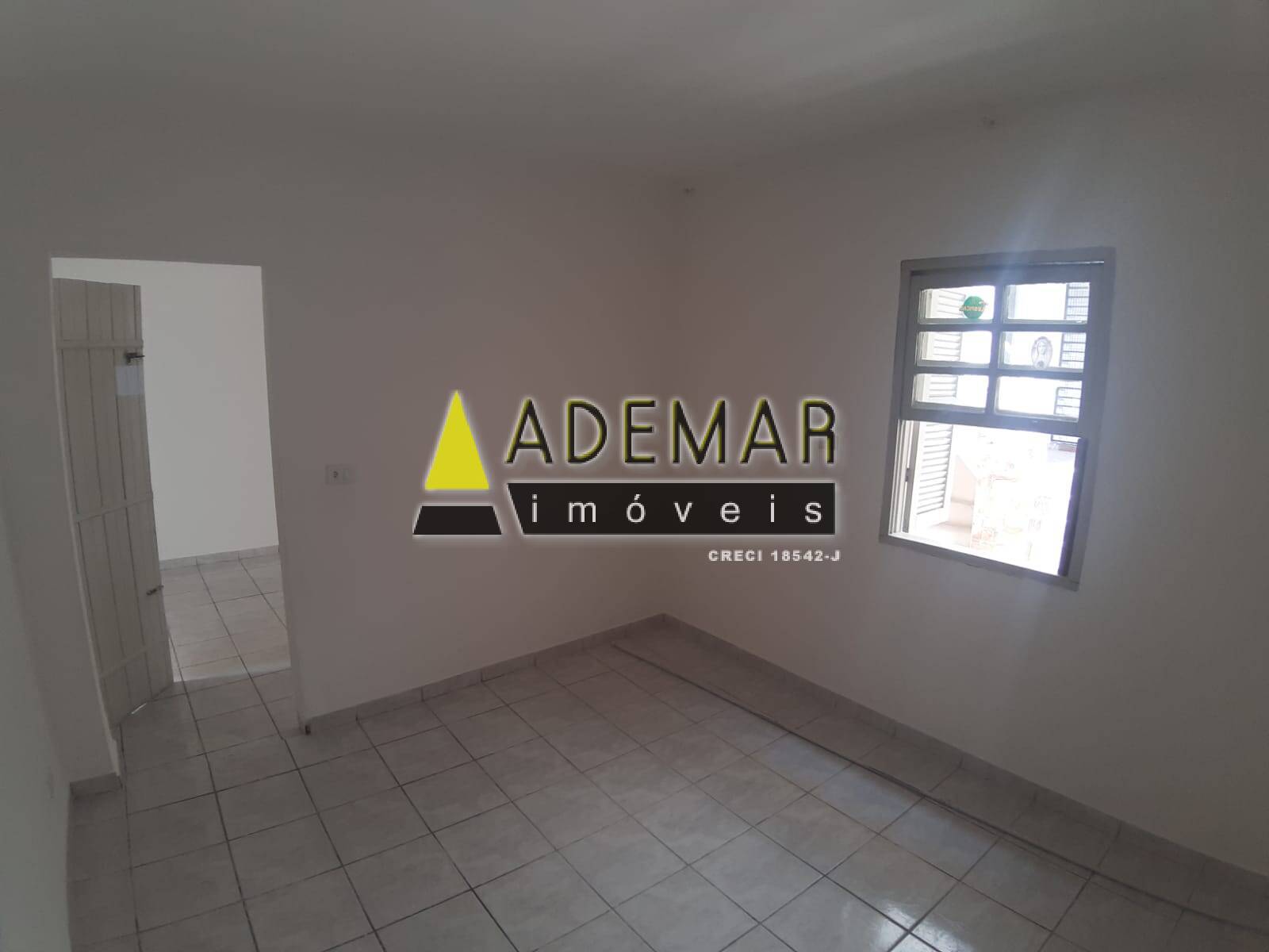 Casa para alugar com 1 quarto, 40m² - Foto 4